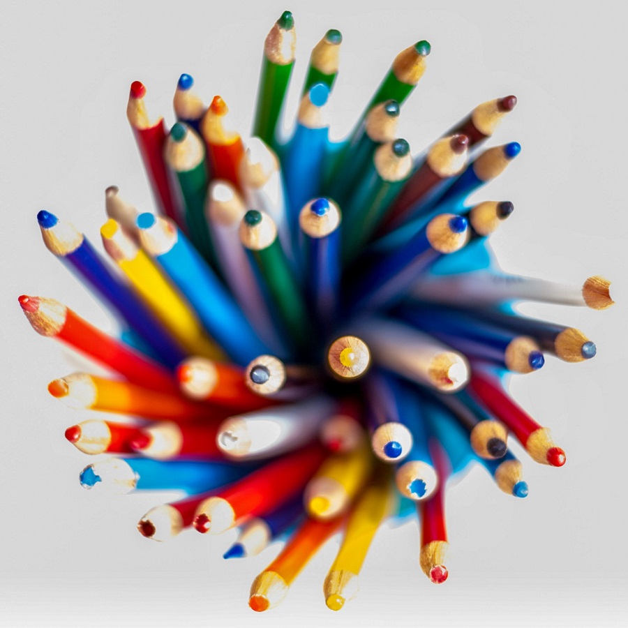 Vibrant and Custom Color Pencils